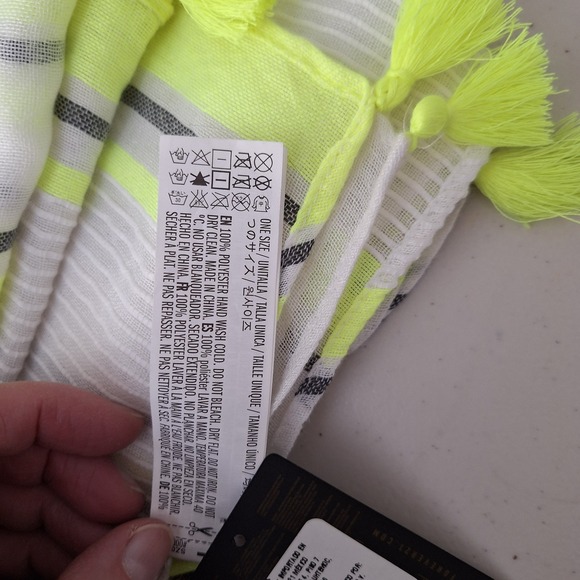 NEW Forever 21 Scarf White Yellow Gray Striped Tassel Trim Lightweight‎ Soft - Picture 7 of 11